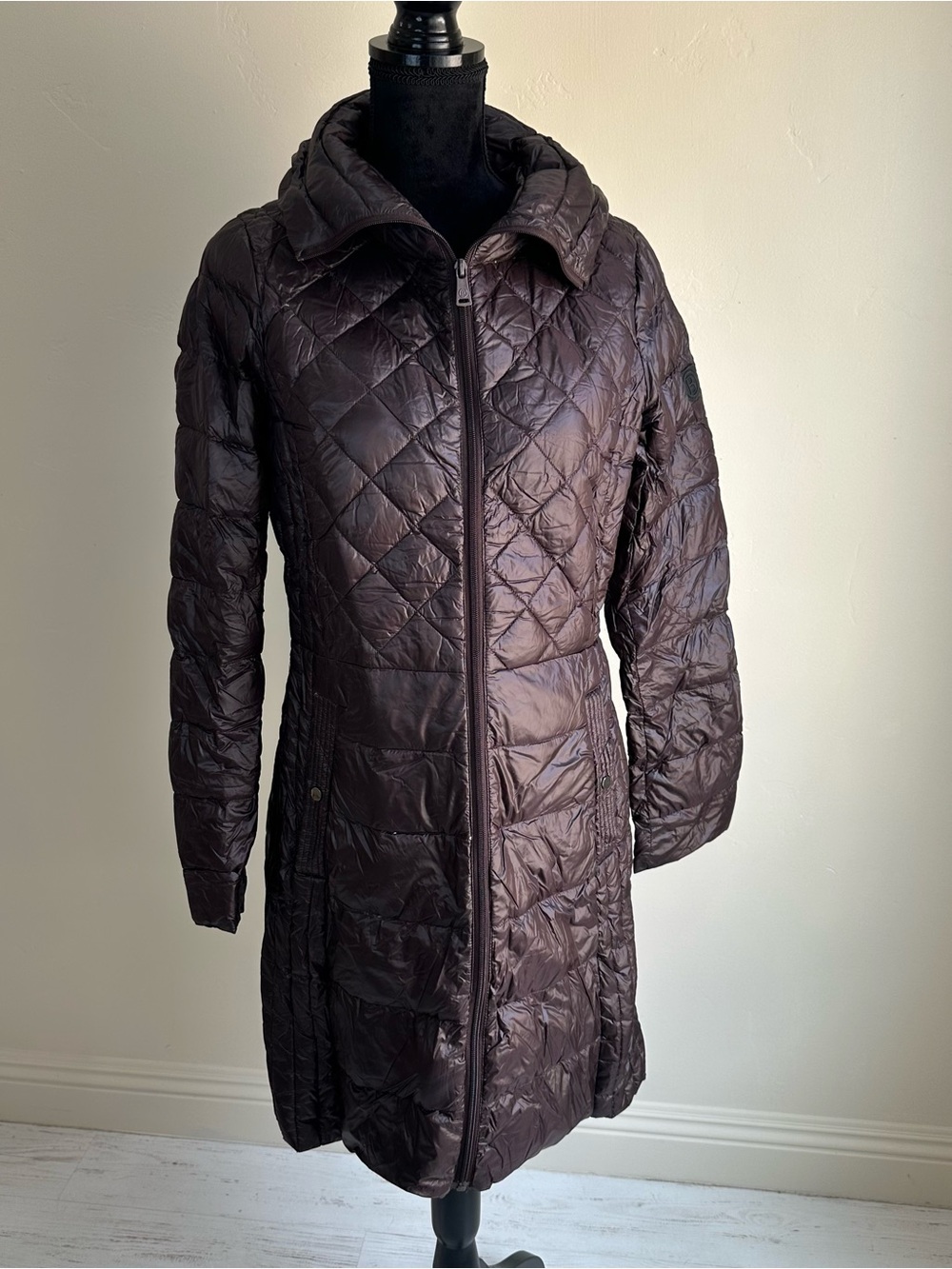 Bernardo Women's Travel Quilted Long Puffer Coat in a Bag - Dark Brown Size S